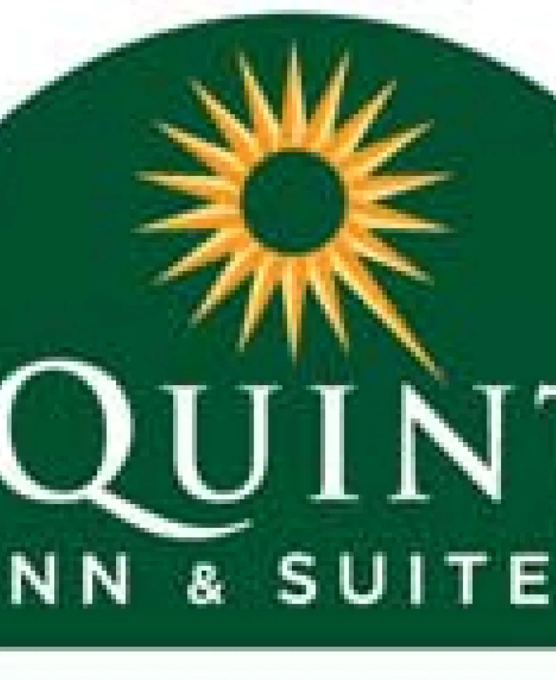 Laquinta Inn &amp; Suites logo Photo