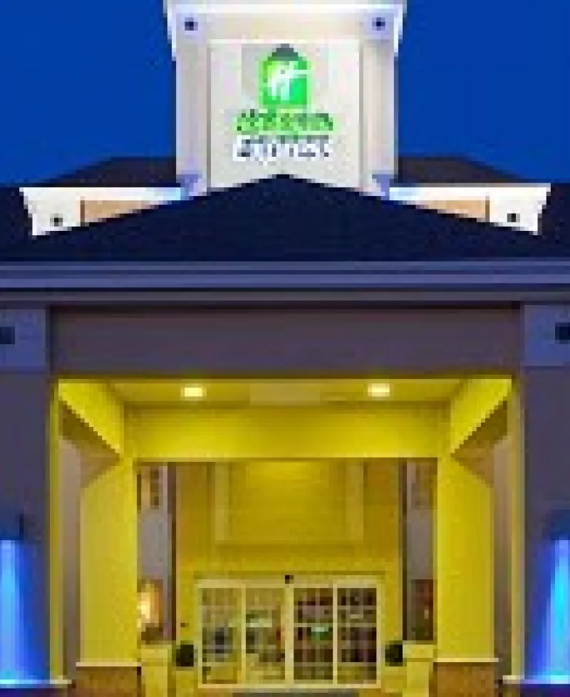 Holiday Inn Express-Prince Frederick exterior view Photo