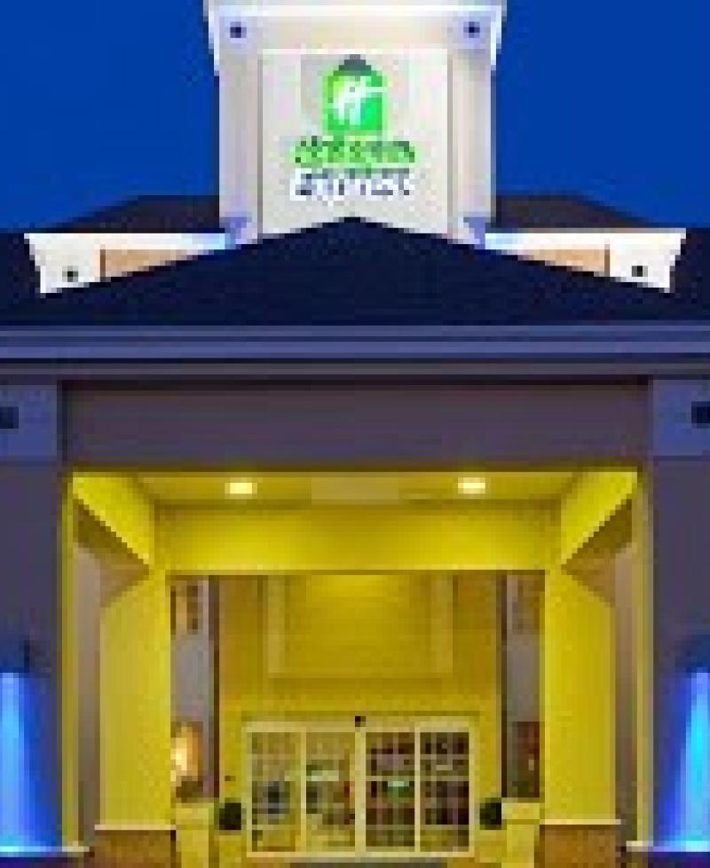Holiday Inn Express-Prince Frederick exterior view Photo
