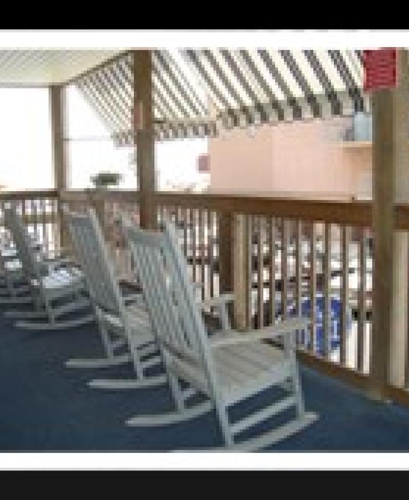 Porch view Beach Walk Hotel Photo