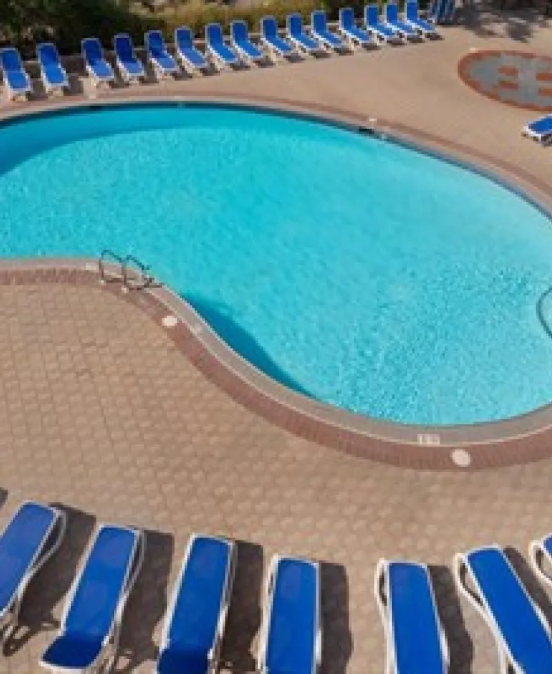 Days Inn Pool  Photo