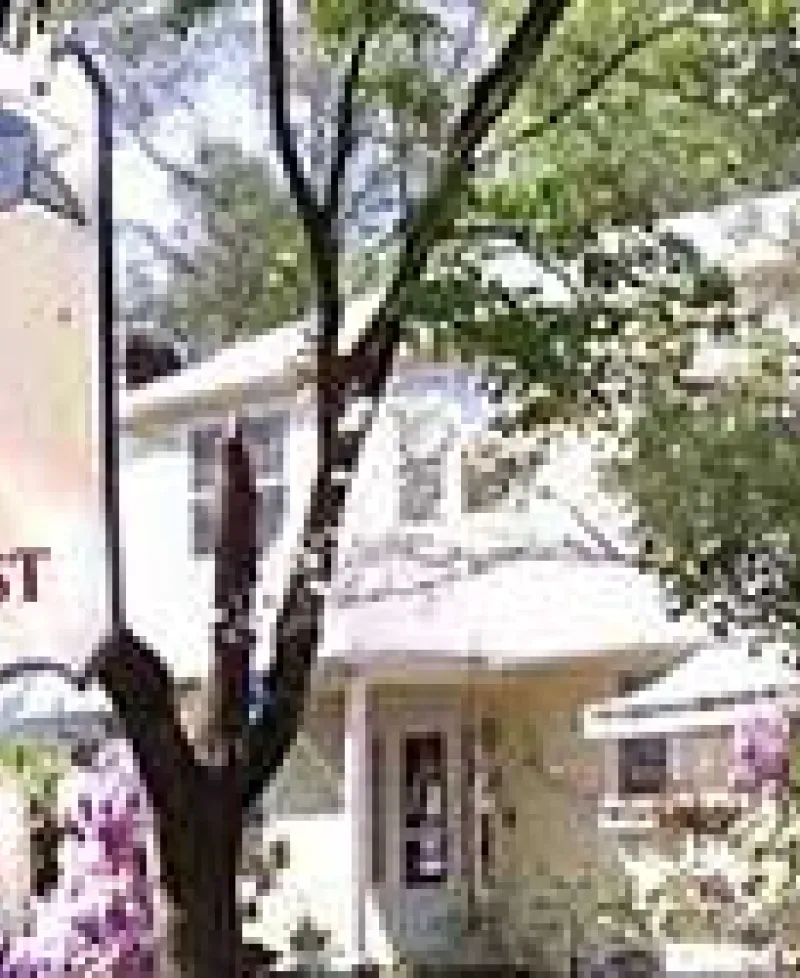North Bay B&amp;B Sign Photo