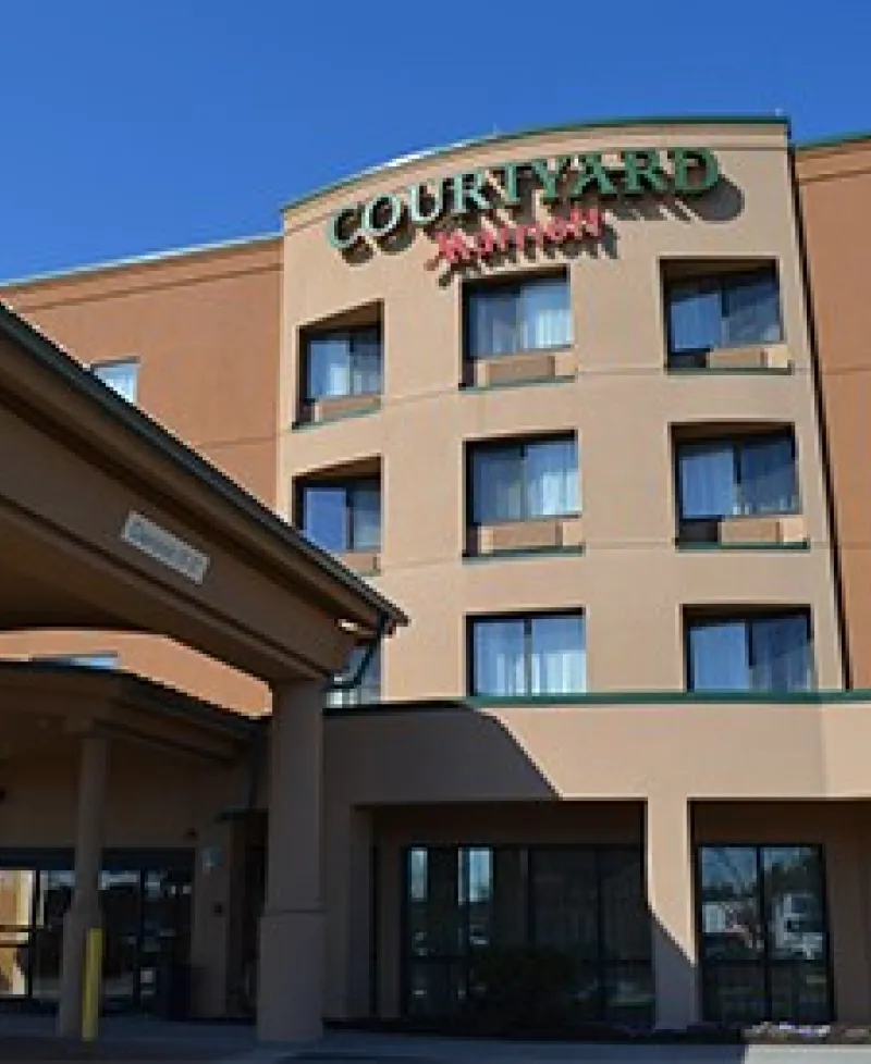 Courtyard by Marriott-Salisbury Photo