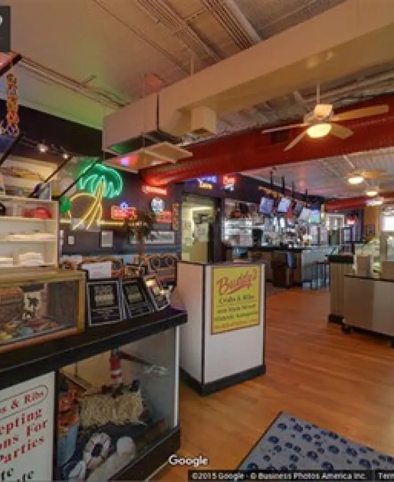 Inside Buddy's Crabs &amp; Ribs Photo