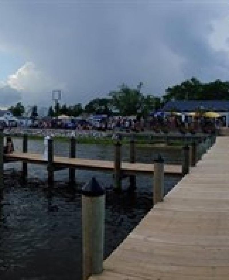 Stoney's at Clark's Landing water views Photo