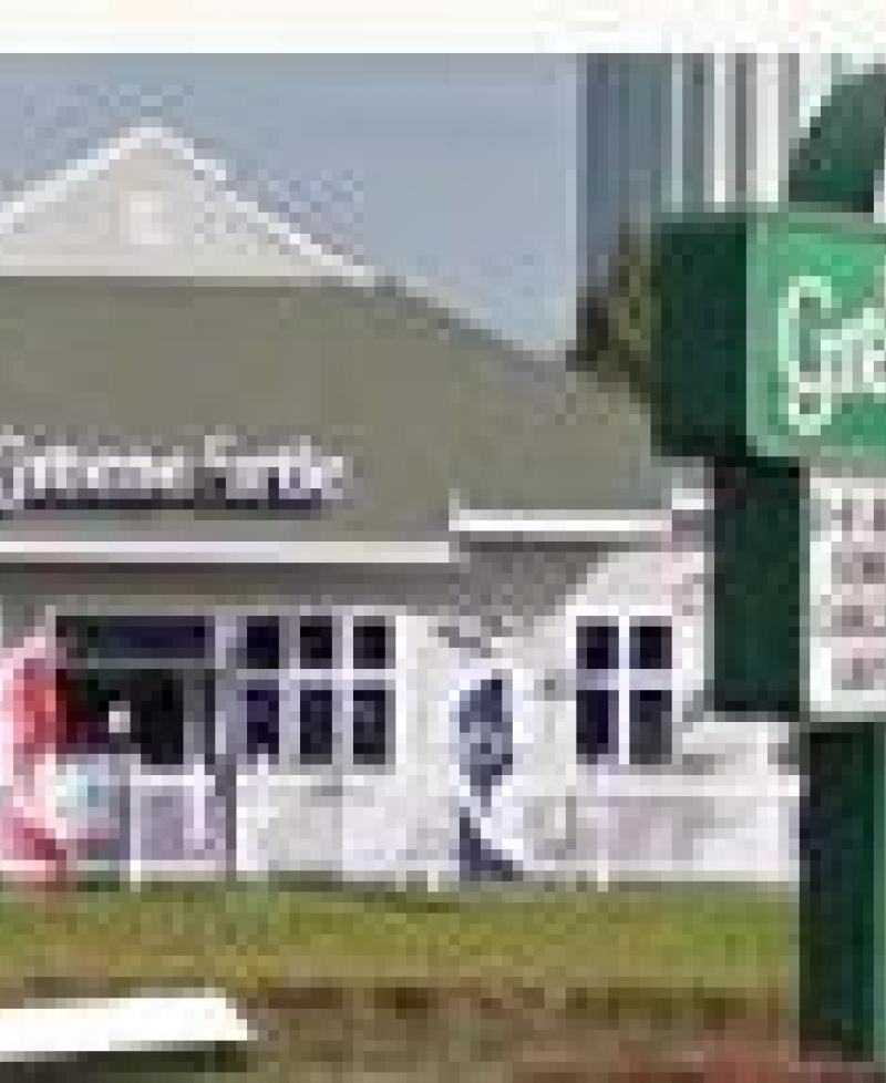 Photo showing outside of the Green Turtle in West Ocean City. Photo