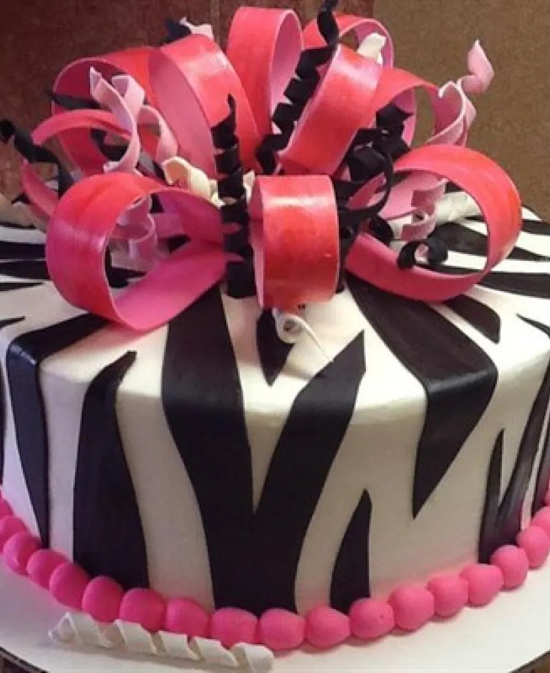 Lorenzo's Frostburg Bakery cake Photo