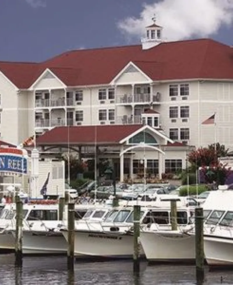 Rod 'N' Reel Restaurant exterior view Photo