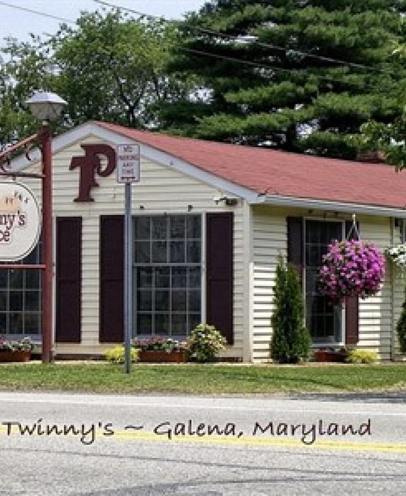 Twinny's Place Photo