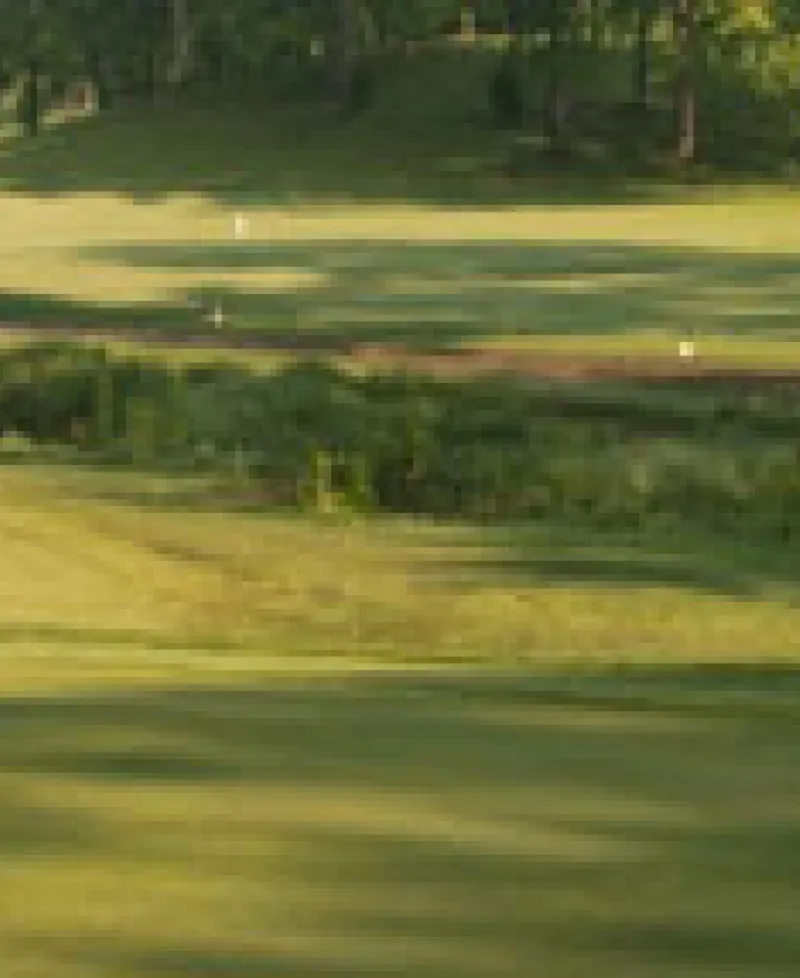 photo of golf course  Photo