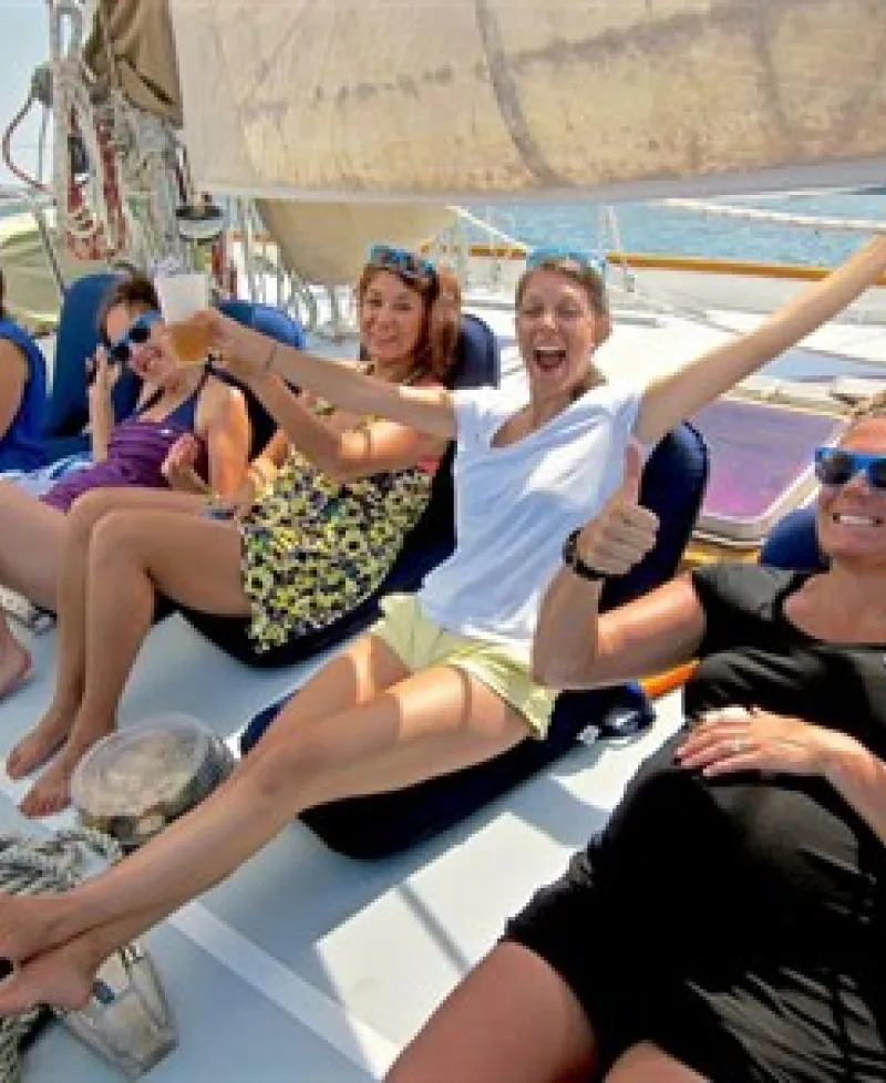 Group of people sailing Photo