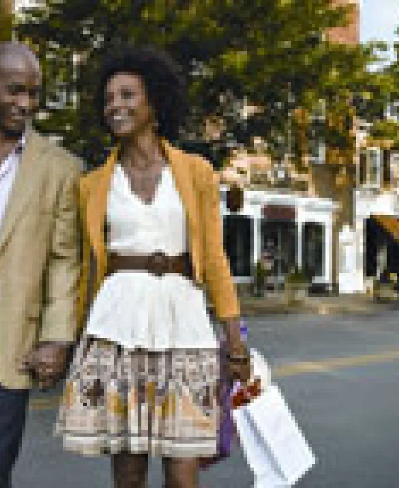 Couple shopping Photo