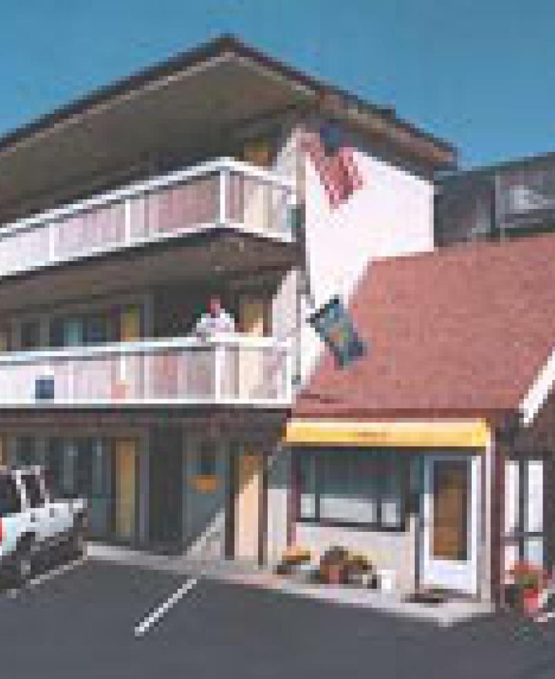 Picture of the Inntown Motel Photo
