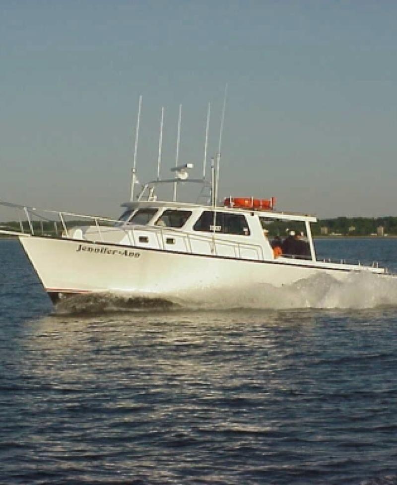Jennifer Ann cruising the bay Photo