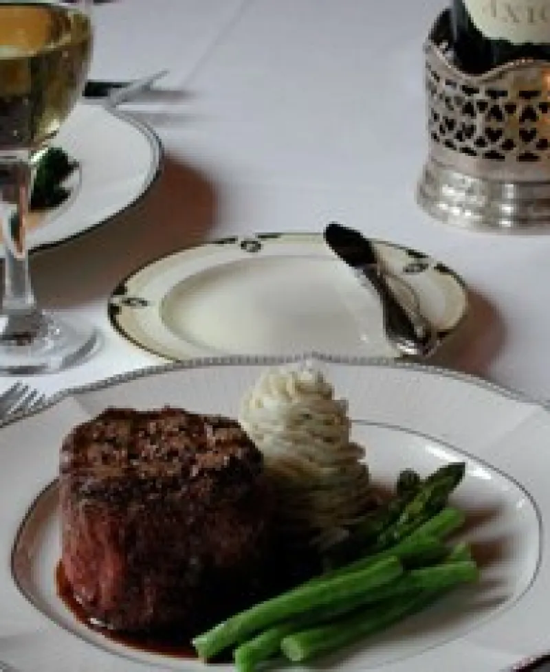 Louisiana Restaurant steak dinner placement Photo