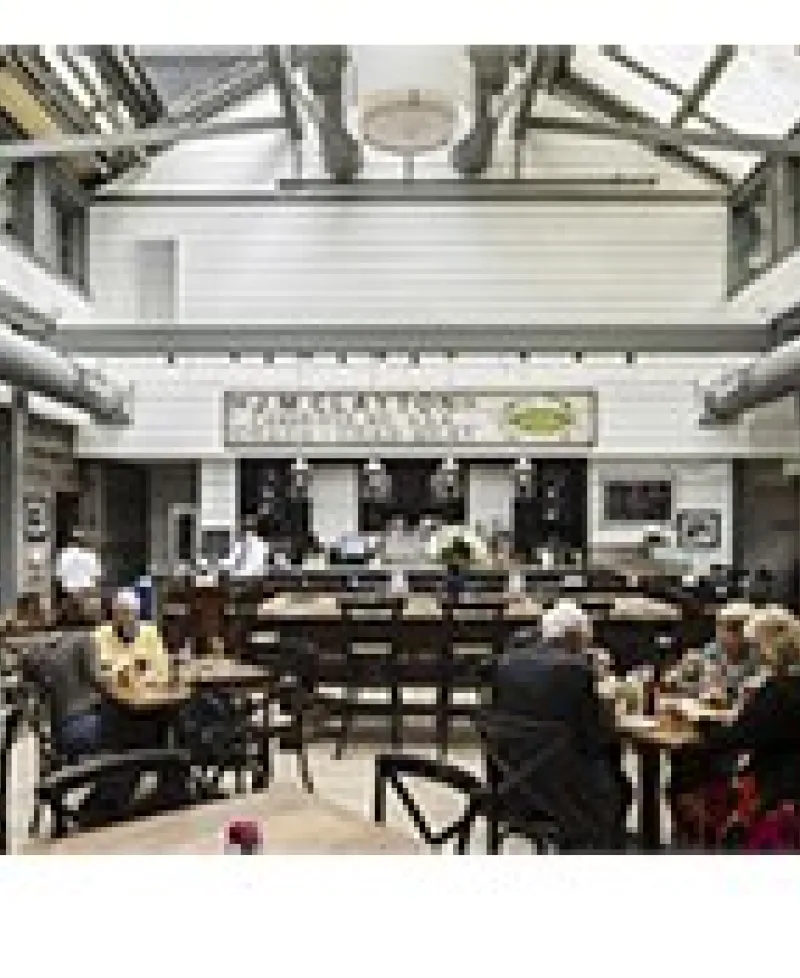 Mt. Washington Tavern interior dining view Photo