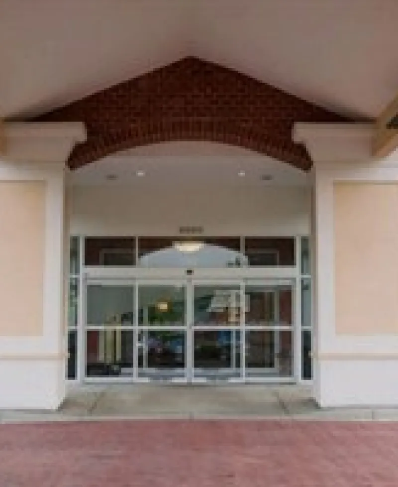 Holiday Inn Express-La Plata front exterior view Photo