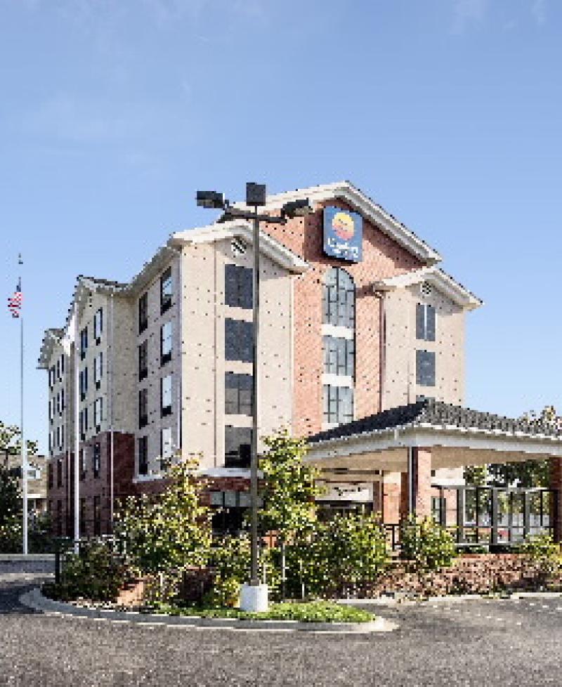 Comfort Inn &amp; Suites-Lexington Park/Patuxent River NAS Photo