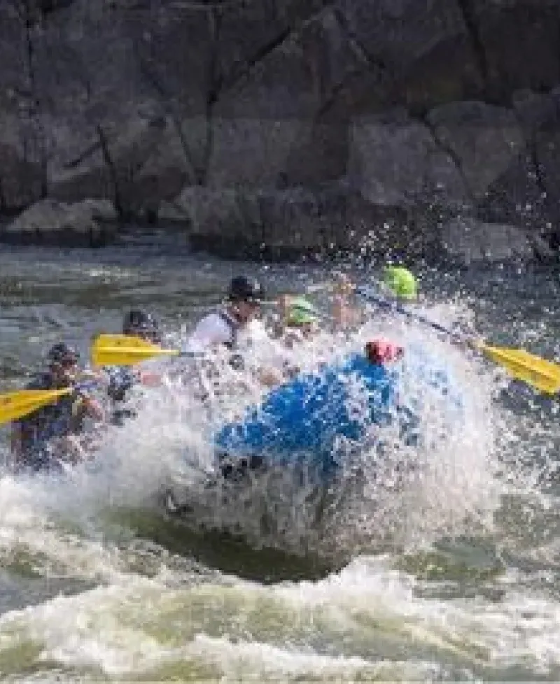 people whitewater rafting Photo
