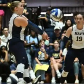 Player receiving a ball Photo