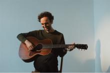 Julian Lage Photo